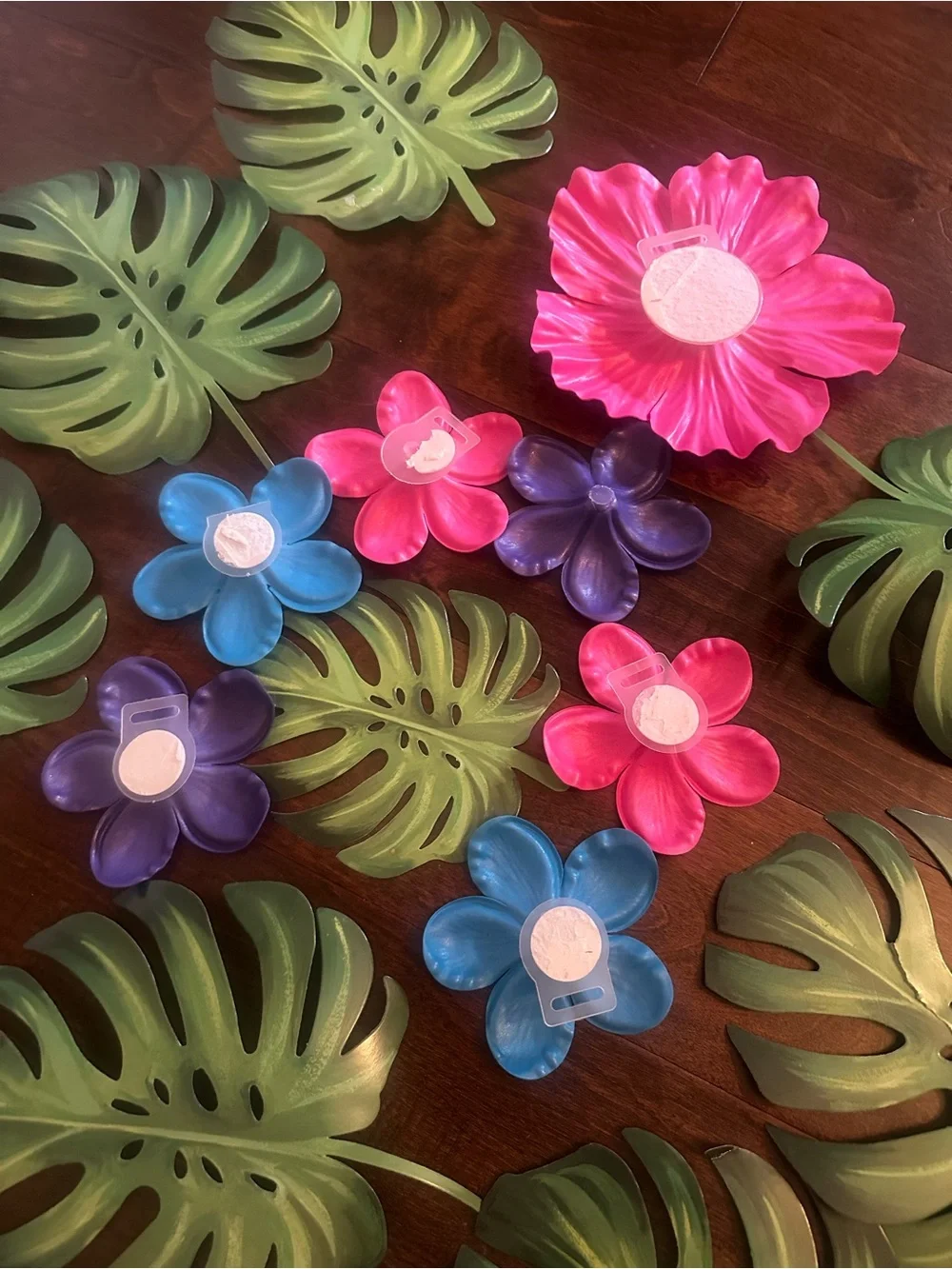 Tropical Flip-Flop thong sandals flowers and leaf Party Supplies - Multicolor